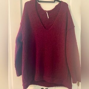 Free People Oversized  Large  V Neck Maroon Chunky Knit Sweater Tunic beautiful